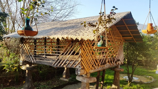 Gileboom tree house | perfect stay for backpackers with tent and sleeping bag