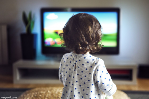 تأثیر تلویزیون بر سلامت کودکان